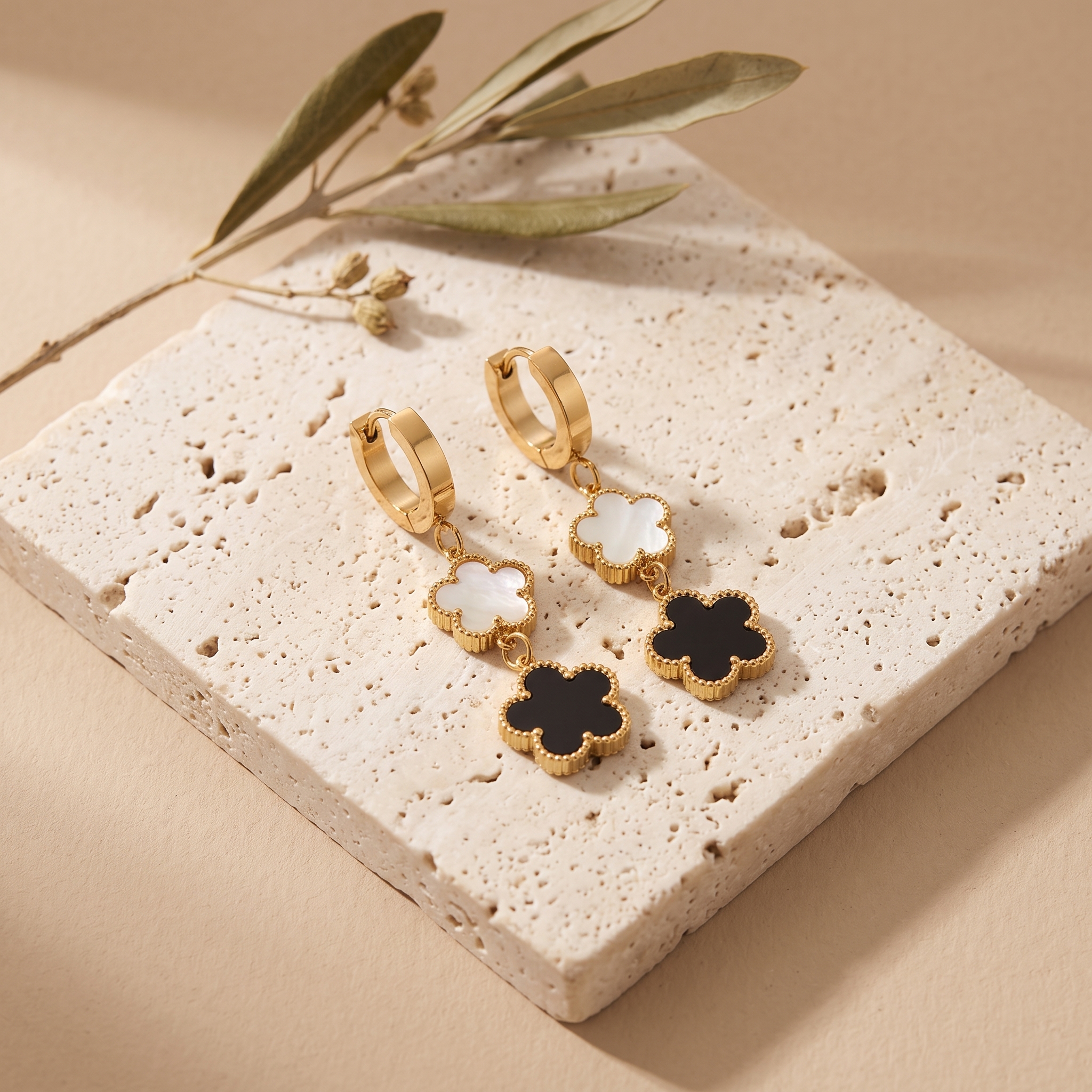 Pendientes Trébol Eclipse — pendientes de acero con baño de oro 18k