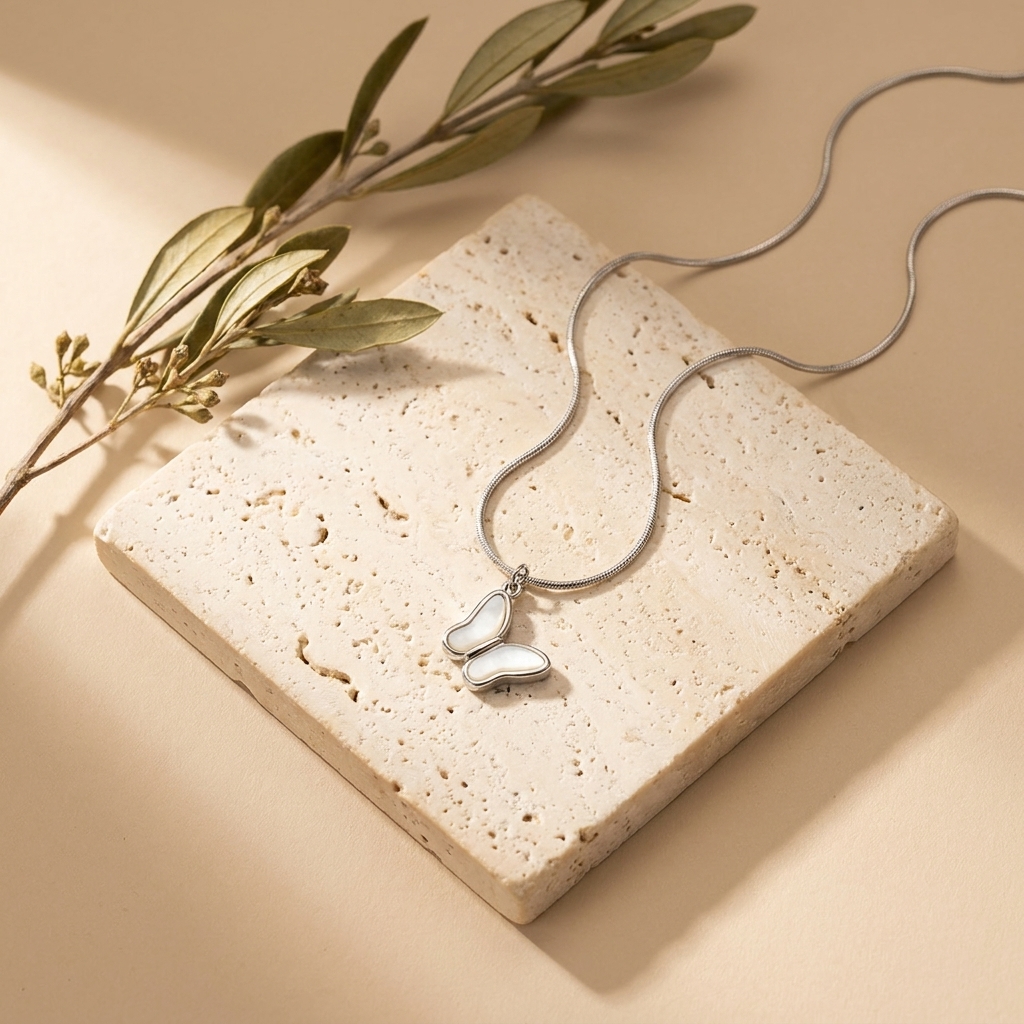 Collar Mariposa Nácar — collares de acero inoxidable